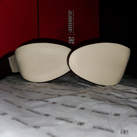 Andrea Burgundy booties - Picture 5 of 6